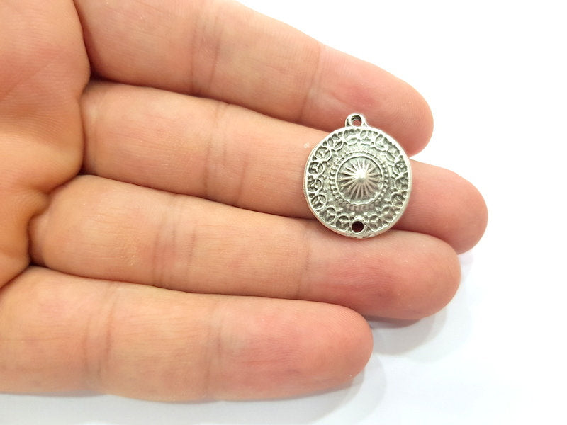 4 Silver Charm Antique Silver Plated Metal (20mm)  G14952