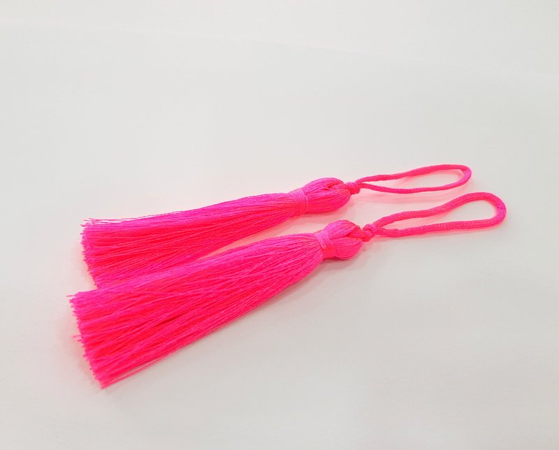 2 Neon Pink Tassel (78 mm - 3 inches) G14959