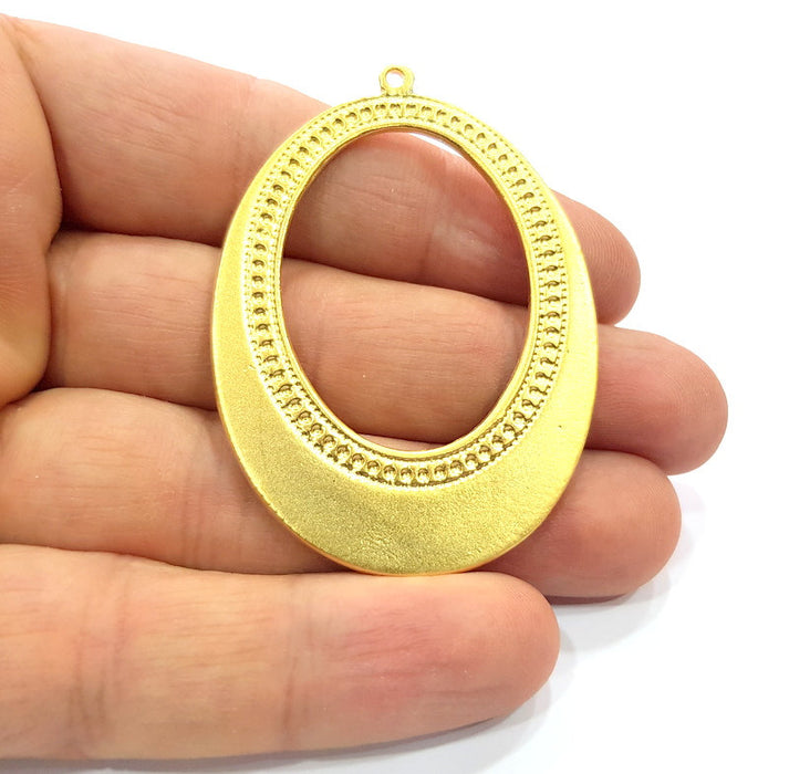 Gold Oval Pendant Gold Plated Metal (58x42mm)  G15789