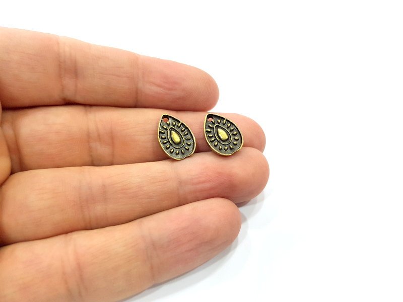8 Drop Charm Antique Bronze Charm Antique Bronze Plated Metal  (15x10mm) G15796