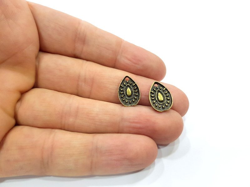 8 Drop Charm Antique Bronze Charm Antique Bronze Plated Metal  (15x10mm) G15796