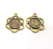 4 Flower Charm Antique Bronze Charm Antique Bronze Plated Metal  (26mm) G15817