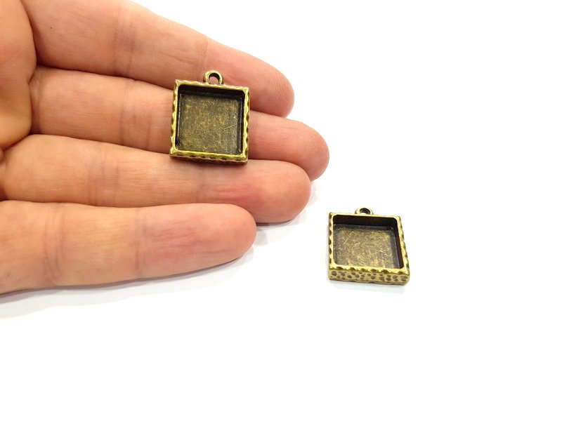 2 Hammered Base Resin Base Pendant Blank inlay Blank Mosaic Blank Bezel Setting Mountings Antique Bronze Plated Metal (16mm blank) G15827