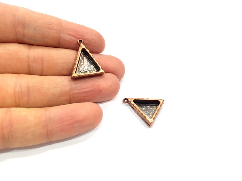 2 Copper Pendant Blank Resin Base Hammered Cabochon Blank Mosaic inlay Necklace Mounting Antique Copper Plated Metal (14x13mm blank)  G15918