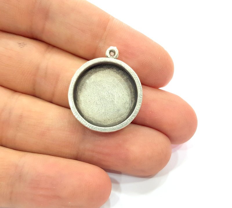 2 Silver Base Blank inlay Blank Pendant Base Resin Blank Mosaic Mountings Antique Silver Plated Metal (20 mm round blank )  G15242