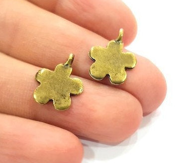 20 Flower Charm Antique Bronze Charm  (18x13mm) G12575