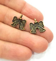 10 Ribbon Charms Antique Bronze Charms (15x15mm) G12582