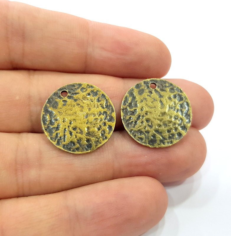 4 Hammered Round Charms Antique Bronze Charm Antique Bronze Plated Metal  (20mm) G15300