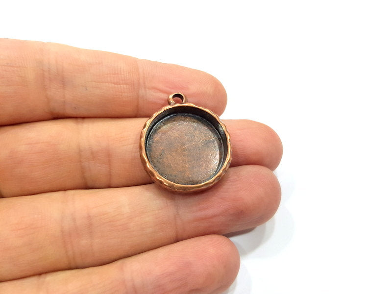 2 Copper Pendant Blank Resin Base Hammered Cabochon Blank Mosaic inlay Necklace Mountings Antique Copper Plated Metal (20 mm blank)  G15951