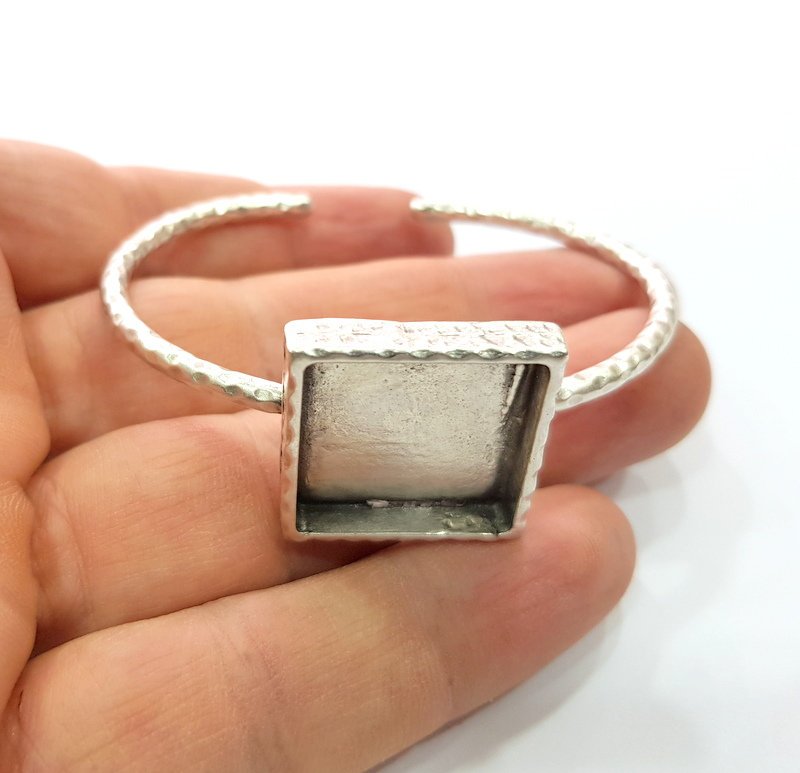 Bracelet Blank Cuff Bezel Resin Bangle inlay Blank Glass Cabochon Base Bezel Hammered Adjustable Antique Silver Bracelet (20x20mm ) G16038