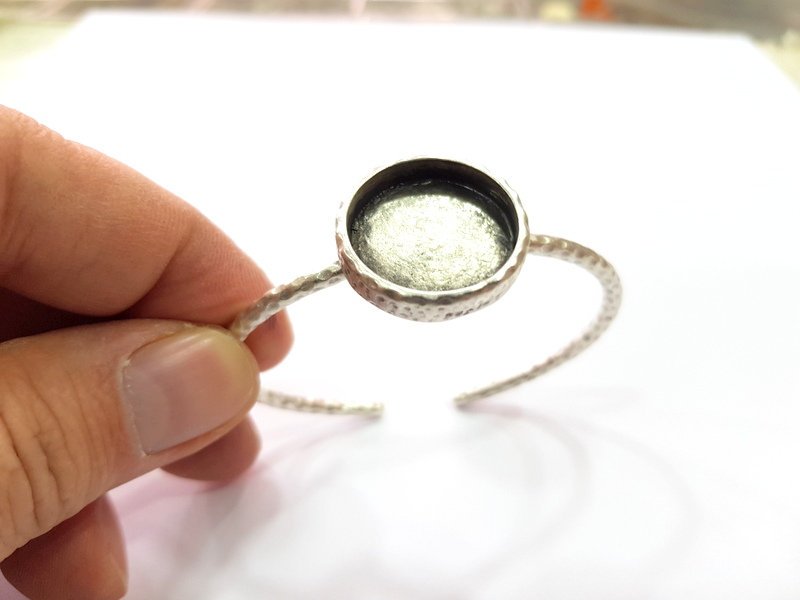 Bracelet Blank Cuff Bezel Resin Bangle inlay Blank Glass Cabochon Base Bezel Hammered Adjustable Antique Silver Bracelet (22mm ) G16040