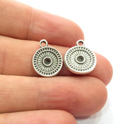 10 Silver Round Charm Antique Silver Plated Metal (13 mm)  G15495