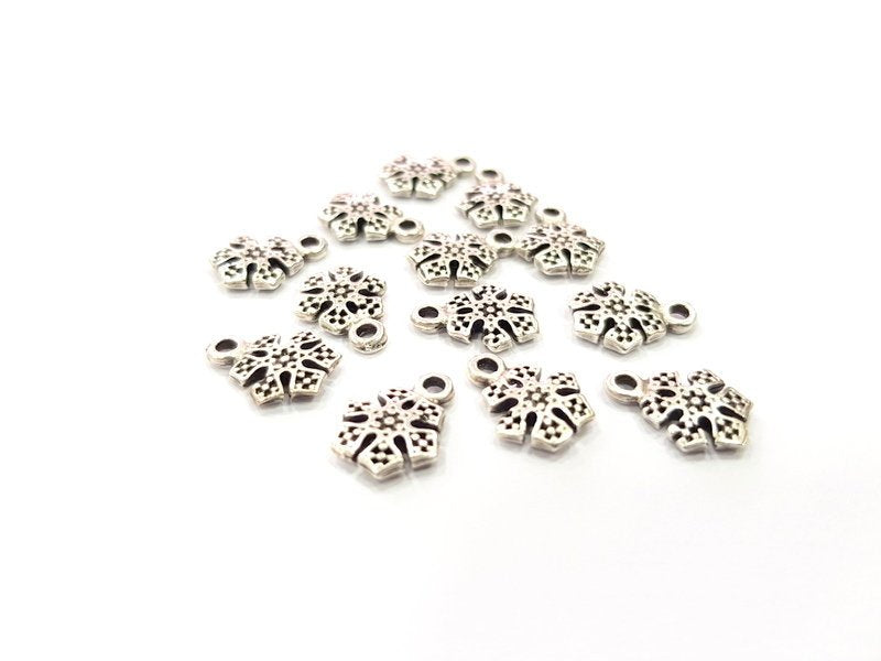 20 Snowflake Charm Antique Silver Plated Charm Antique Silver Plated Metal (10 mm)  G15509