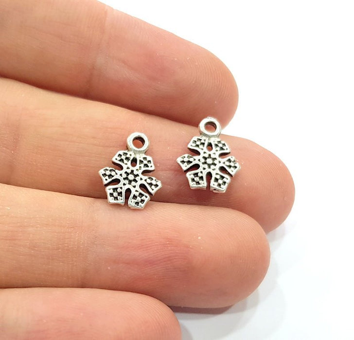 20 Snowflake Charm Antique Silver Plated Charm Antique Silver Plated Metal (10 mm)  G15509