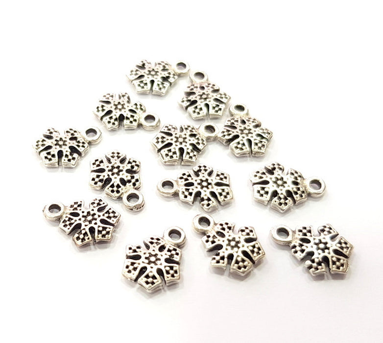 20 Snowflake Charm Antique Silver Plated Charm Antique Silver Plated Metal (10 mm)  G15509