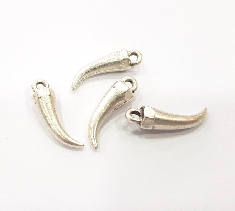 4 Tooth Charm Antique Silver Plated Charm Antique Silver Plated Metal (25x7 mm)  G15523