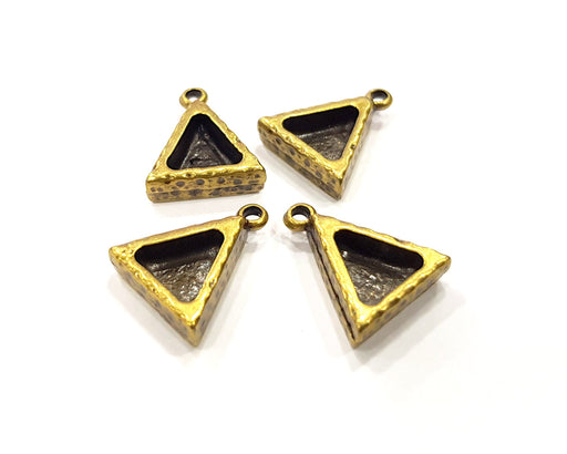 4 Triangle Base Resin Base Pendant Blank inlay Blank Mosaic Blank Bezel Setting Mountings Antique Bronze Plated Metal (9x8mm blank) G16413