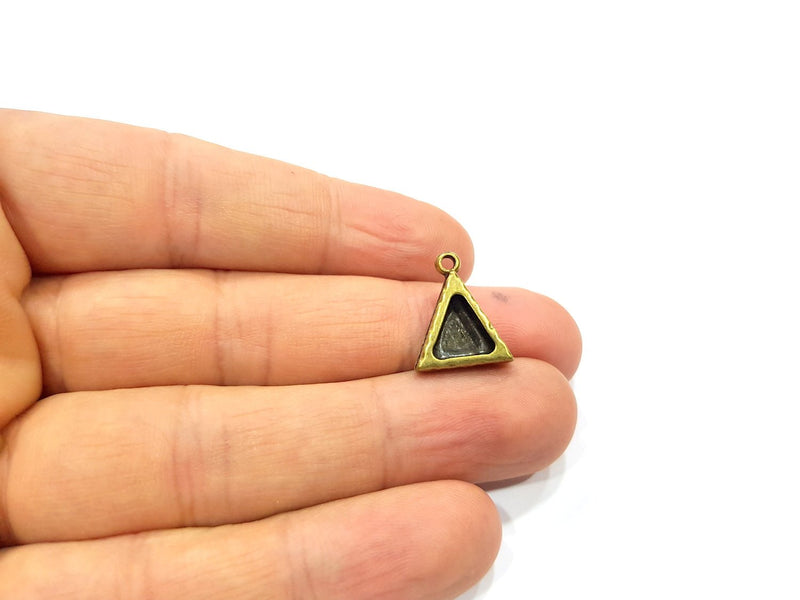 4 Triangle Base Resin Base Pendant Blank inlay Blank Mosaic Blank Bezel Setting Mountings Antique Bronze Plated Metal (9x8mm blank) G16413