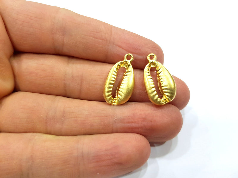 4 Cowrie Shell Charms Gold Charms Gold Plated Shell Charms (23x12mm)  G16436