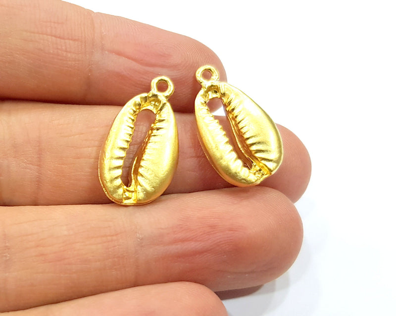 4 Cowrie Shell Charms Gold Charms Gold Plated Shell Charms (23x12mm)  G16436