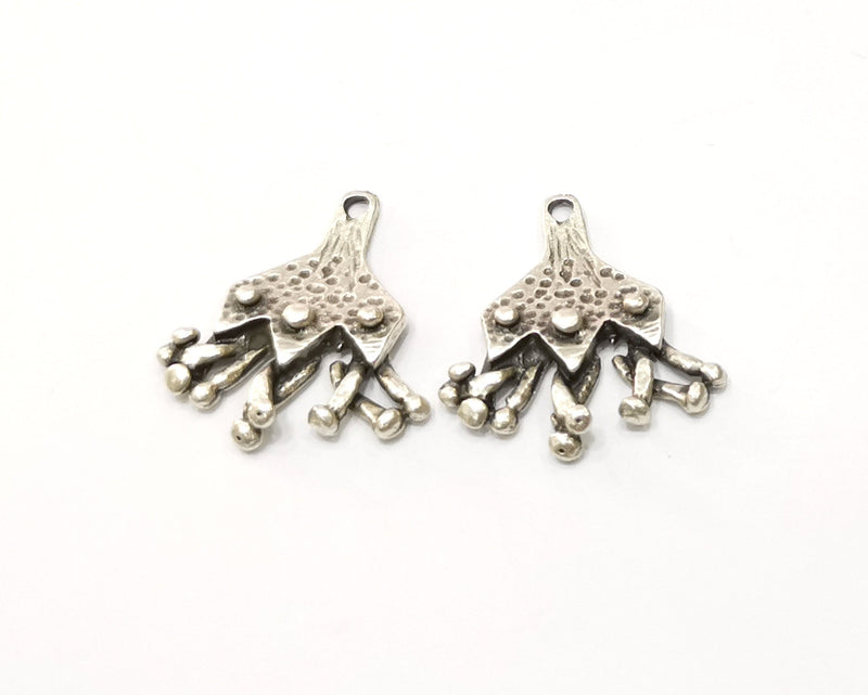 4 Silver Charms Antique Silver Plated Charms (30x26mm)  G16549