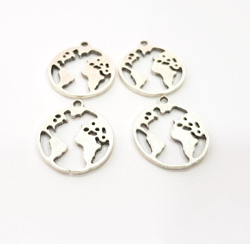 5 World Map Charm Silver Charm Antique Silver Plated Metal (21 mm)  G15706