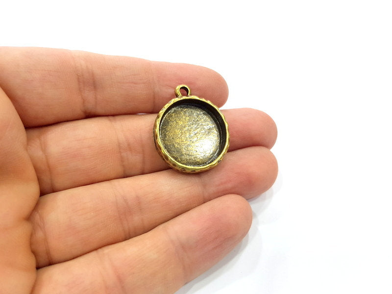 2 Hammered Resin Base Pendant Blank inlay Blank Mosaic Blank Bezel Setting Mountings Antique Bronze Plated Metal (20mm blank) G15793