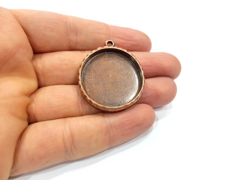 Copper Pendant Blank Resin Base Hammered Cabochon Blank Mosaic inlay Necklace Mountings Antique Copper Plated Metal (30 mm blank)  G15913
