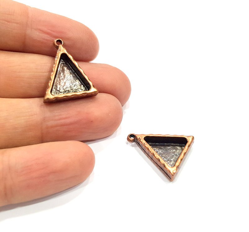 2 Copper Pendant Blank Resin Base Hammered Cabochon Blank Mosaic inlay Necklace Mounting Antique Copper Plated Metal (14x13mm blank)  G15918
