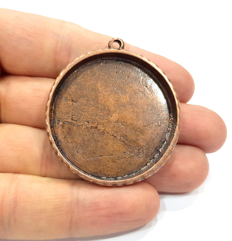 Copper Pendant Blank Resin Base Hammered Cabochon Blank Mosaic inlay Necklace Mountings Antique Copper Plated Metal (40 mm blank)  G15922
