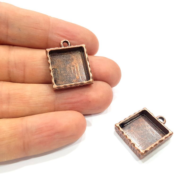 2 Copper Pendant Blank Resin Base Hammered Cabochon Blank Mosaic inlay Necklace Mountings Antique Copper Plated Metal (16 mm blank)  G15923