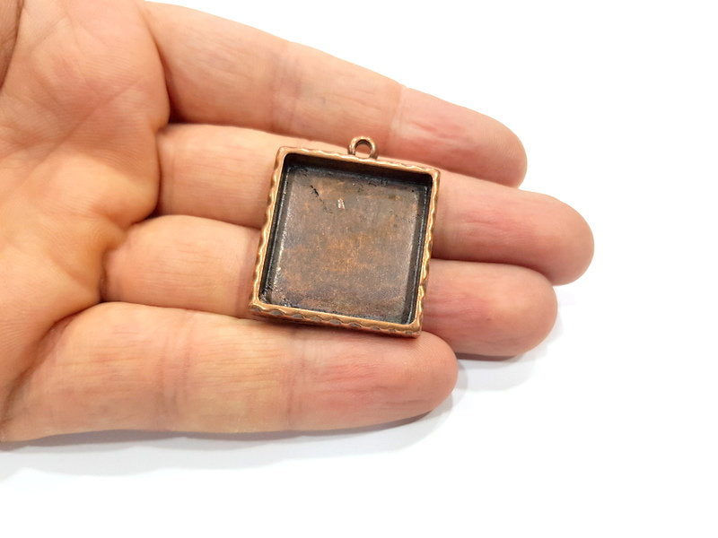 Copper Pendant Blank Resin Base Hammered Cabochon Blank Mosaic inlay Necklace Mountings Antique Copper Plated Metal (25 mm blank)  G15929