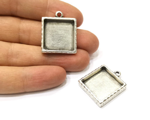 2 Silver Hammered Base Blank inlay Blank Pendant Base Resin Blank Mosaic Mountings Antique Silver Plated Metal (20x20mm blank )  G16789