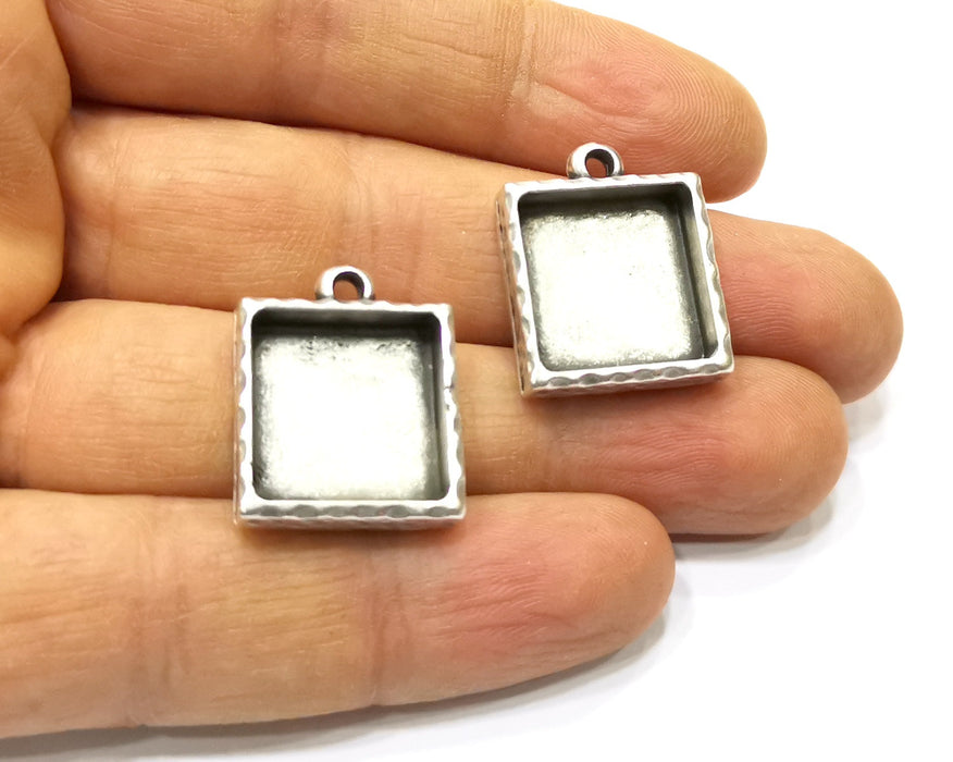 2 Silver Hammered Base Blank inlay Blank Pendant Base Resin Blank Mosaic Mountings Antique Silver Plated Metal (16x16mm blank )  G16805