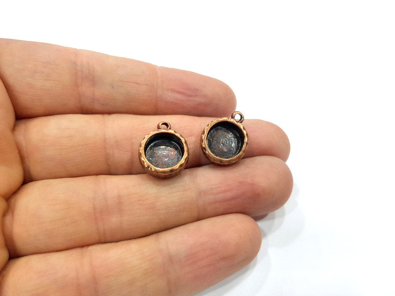 4 Copper Pendant Blank Resin Base Hammered Cabochon Blank Mosaic inlay Necklace Mountings Antique Copper Plated Metal (10 mm blank)  G15940