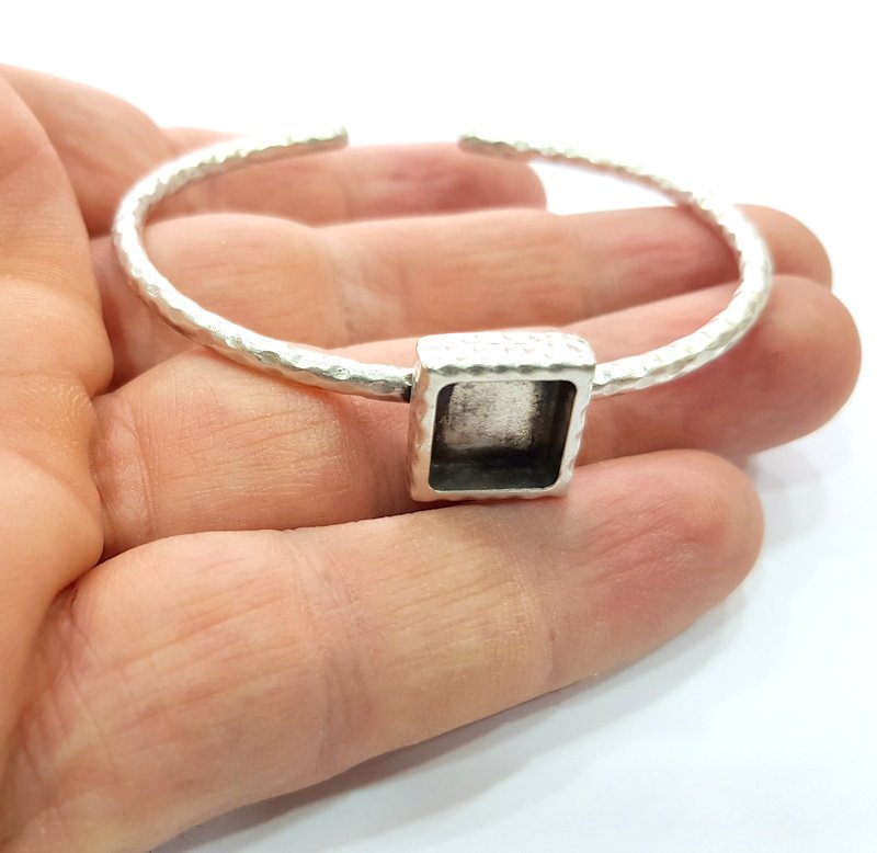 Bracelet Blank Cuff Bezel Resin Bangle inlay Blank Glass Cabochon Base Bezel Hammered Adjustable Antique Silver Bracelet (10x10mm ) G16035