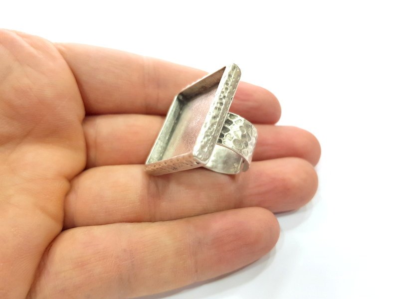 Ring Blank Setting Hammered Ring Base Bezel inlay Ring Backs Glass Cabochon Mounting Adjustable Antique Silver Plated Ring (25x25mm ) G16047