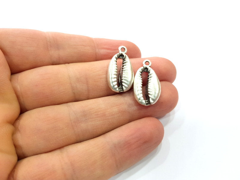 5 Cowrie Shell Charms Silver Charms Antique Silver Plated Metal (23x13mm) G16098