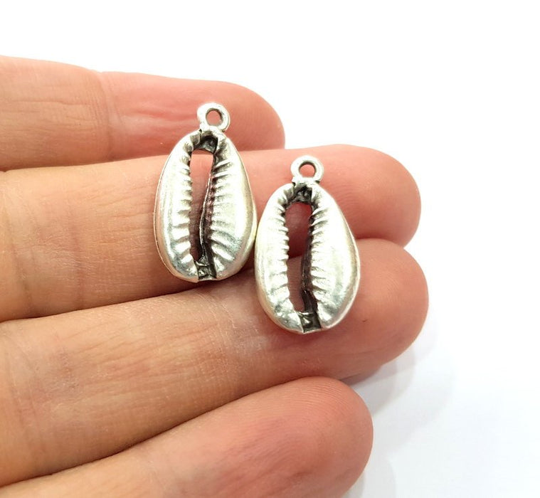 5 Cowrie Shell Charms Silver Charms Antique Silver Plated Metal (23x13mm) G16098
