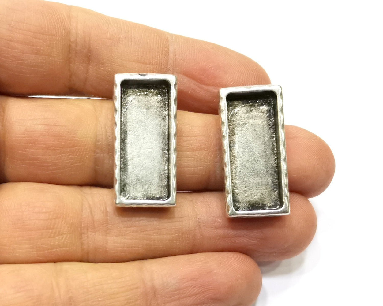 Earring Blank Backs Silver Base Setting Hammered Resin Blank Cabochon Base inlay Mounting Antique Silver Plated (25x10mm) 1 Pair G17159