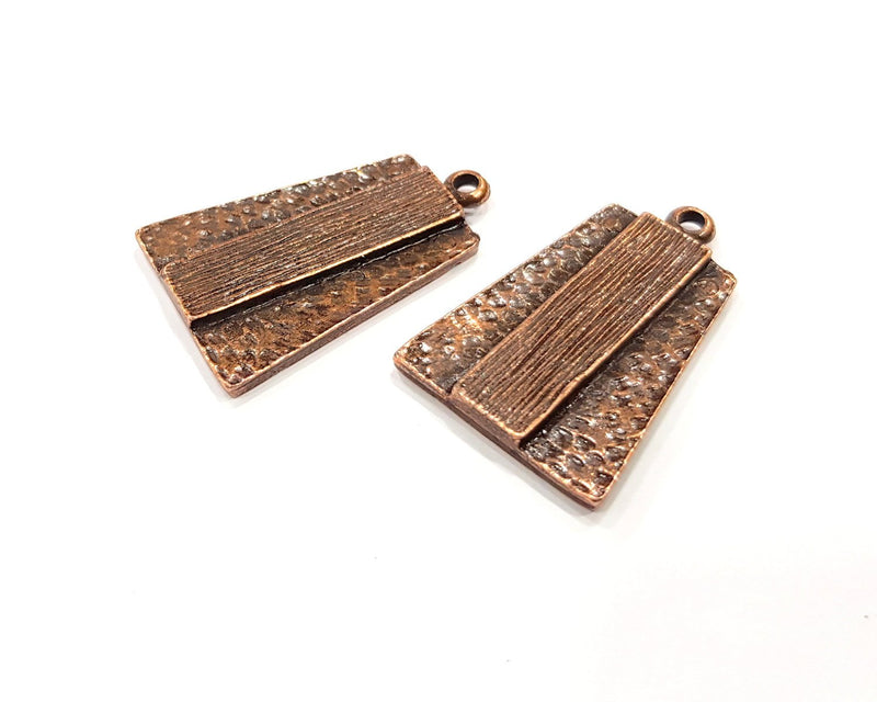 Antique Copper Hammered Pendant Antique Copper Plated Metal (43x28mm) G16419