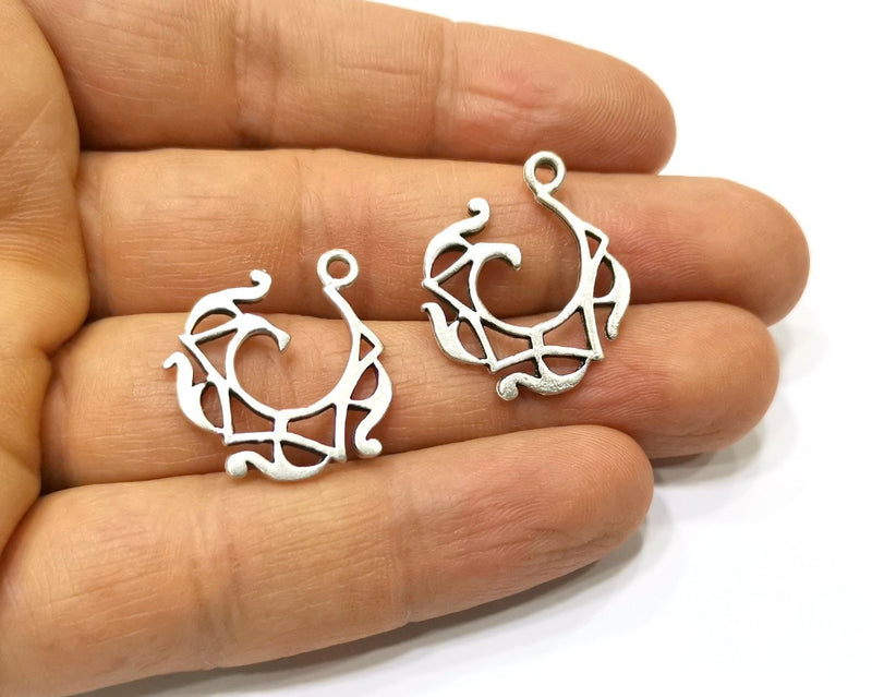 8 Silver Charms Antique Silver Plated Charms (27x23mm)  G17487