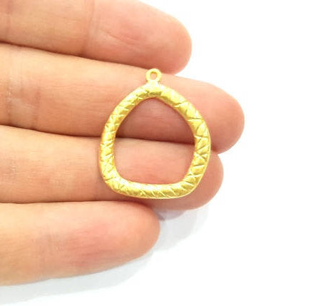 4 Gold Charm Gold Plated Metal (29x24mm)  G11031