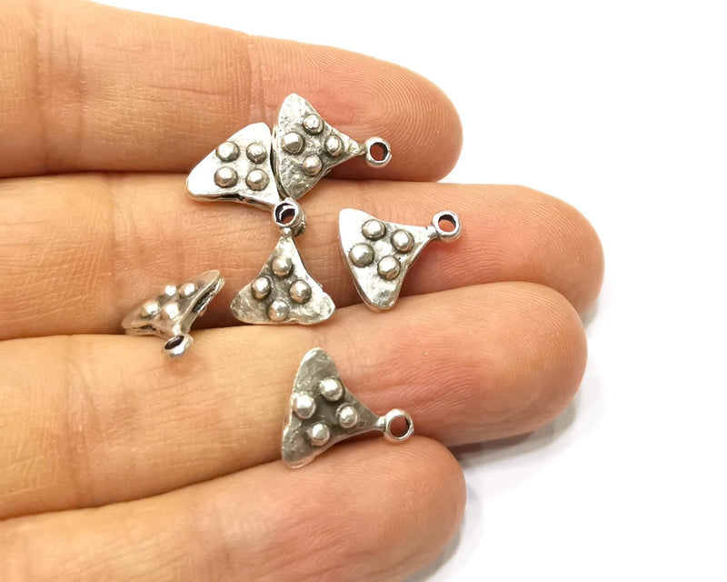 10 Silver Charms Antique Silver Plated Charms (14x12mm)  G16607