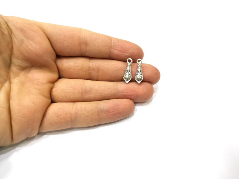 20 Silver Charms Antique Silver Plated Charms (19x6mm)  G16772