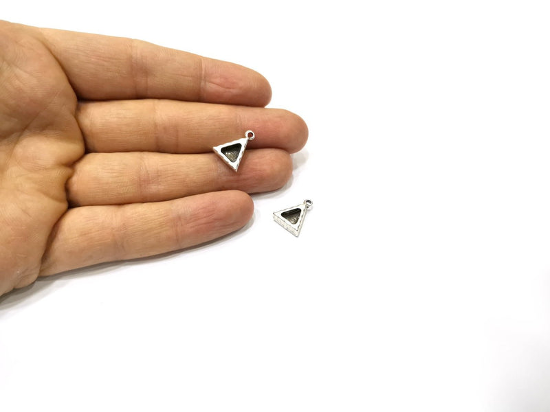 6 Silver Hammered Base Blank inlay Blank Pendant Base Resin Blank Mosaic Mountings Antique Silver Plated Metal (9x7mm blank )  G16793