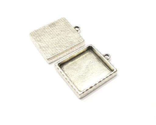 2 Silver Hammered Base Blank inlay Blank Pendant Base Resin Blank Mosaic Mountings Antique Silver Plated Metal (25x25mm blank )  G16799