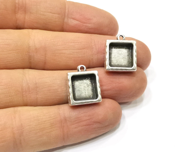4 Silver Hammered Base Blank inlay Blank Pendant Base Resin Blank Mosaic Mountings Antique Silver Plated Metal (10x10mm blank )  G16800