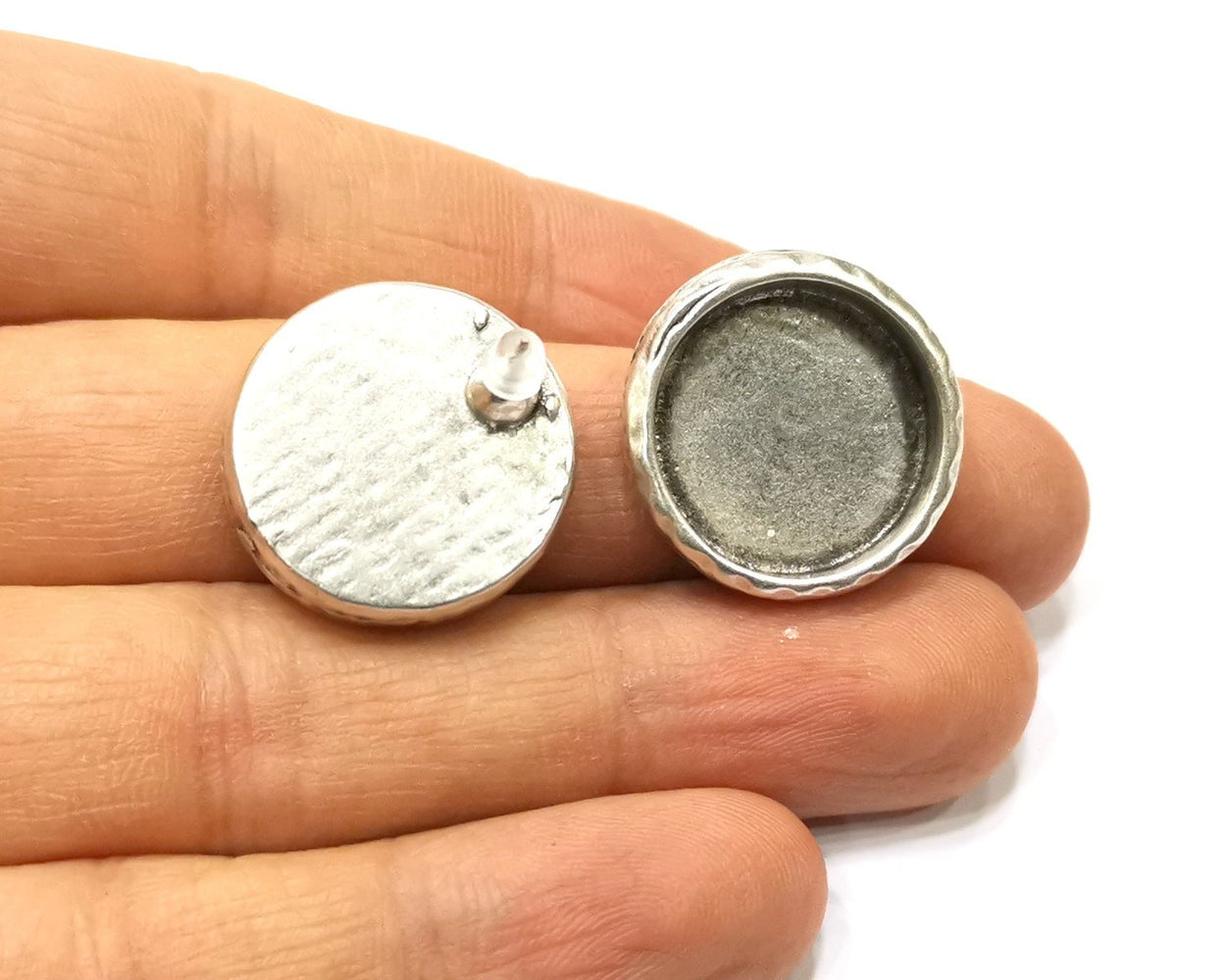 Earring Blank Backs Silver Base Setting Hammered Resin Blank Cabochon Base inlay Mounting Antique Silver Plated (18mm) 1 Pair G17465