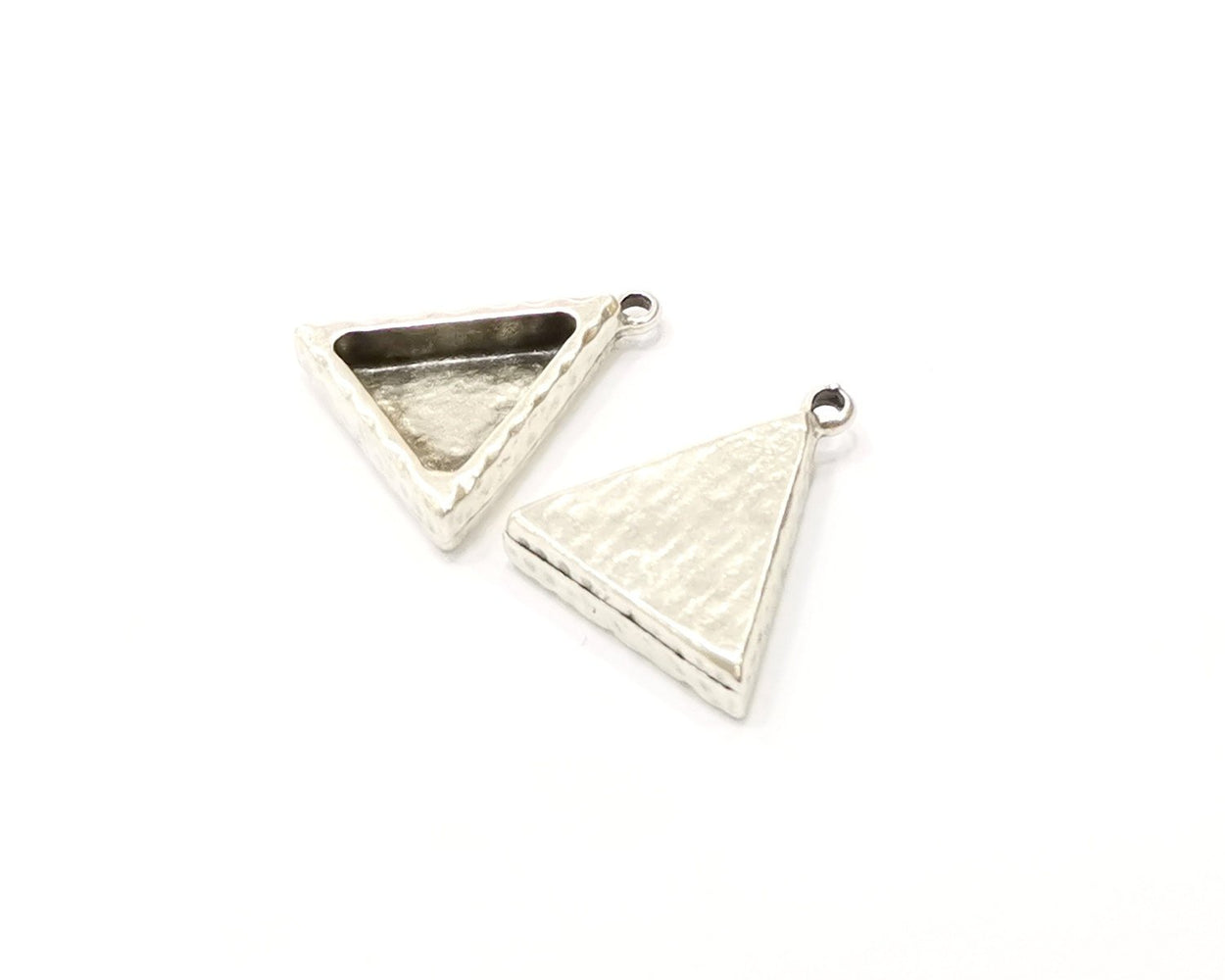 4 Silver Hammered Base Blank inlay Blank Pendant Base Resin Blank Mosaic Mountings Antique Silver Plated Metal (14x13mm blank )  G16806